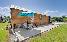 Everglades Rental Trailer Cabin With Boat Slip!